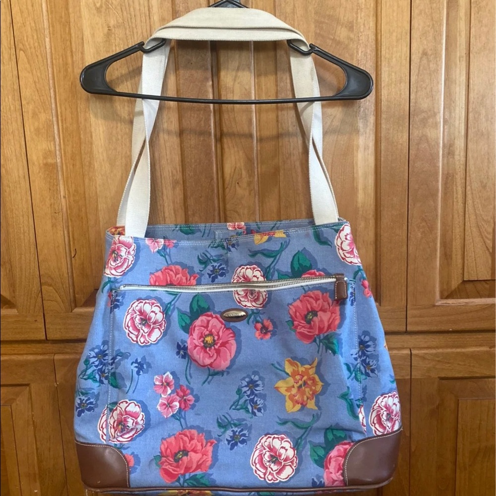 liz claiborne zipper closure tote bags